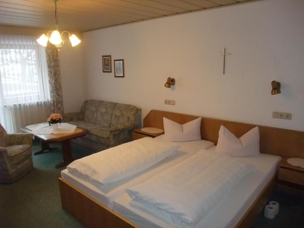 Gasthof Alte Post Obertrubach Room photo