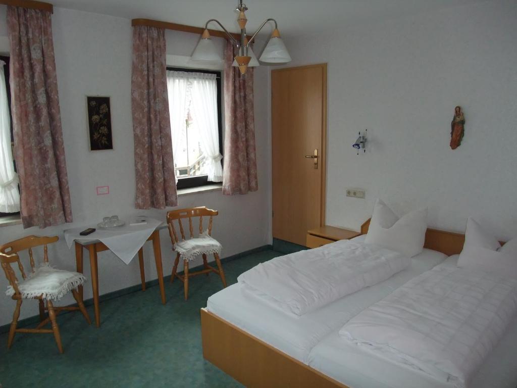 Gasthof Alte Post Hotel Obertrubach Room photo